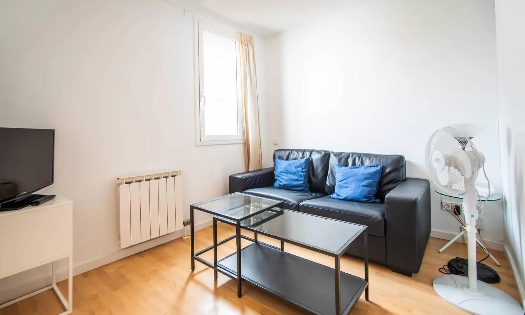 23Ptbg1090 - Beautiful 2Br Apartment Near Sants Barcelona 0*,  Španělsko